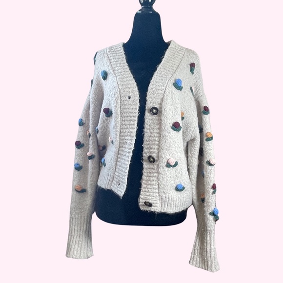 Zara Beige Wool Flower Floral Sweater Cardigan - Picture 6 of 12